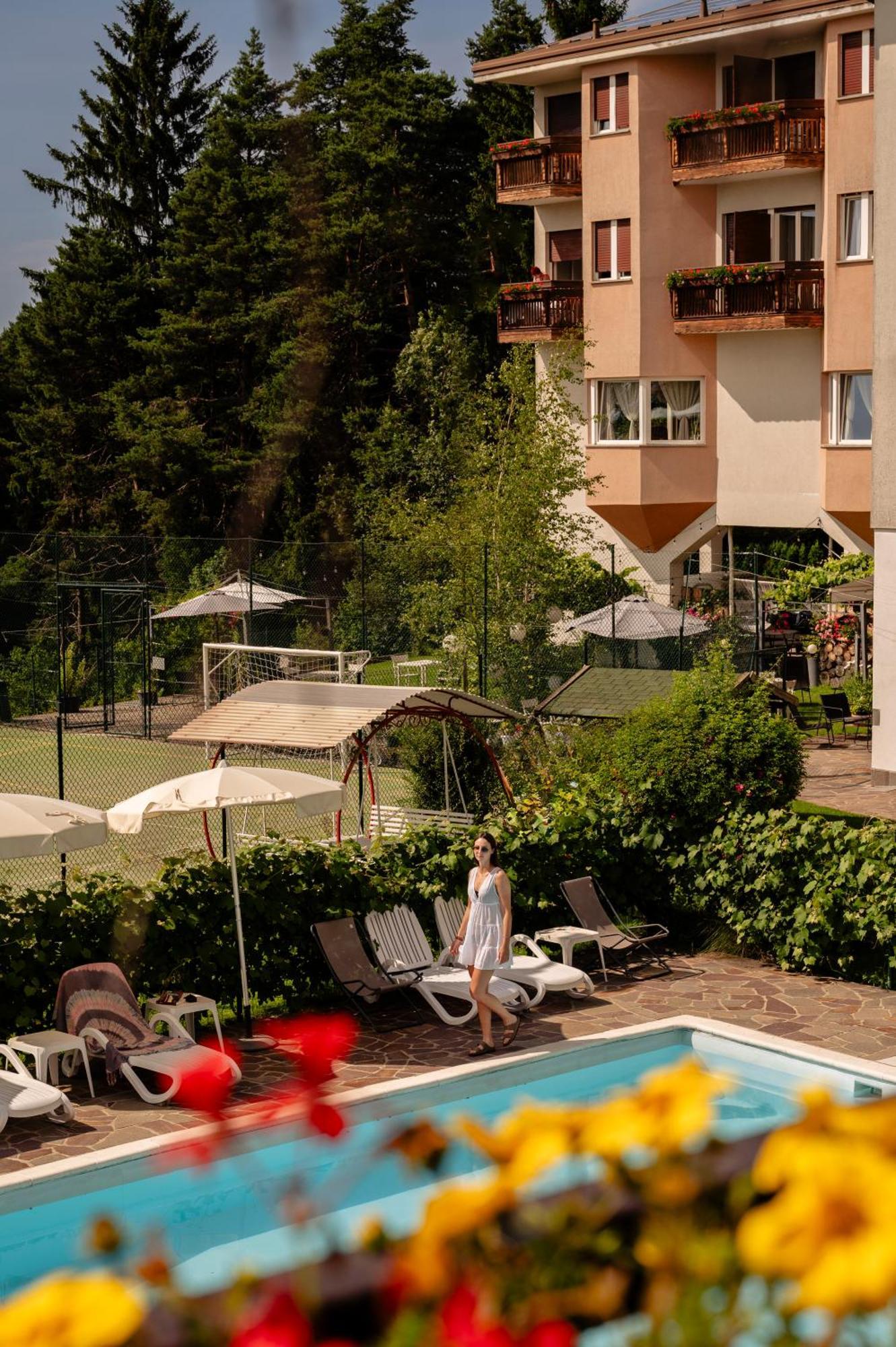 Hotel Scoiattolo Базельга-ді-Піне Екстер'єр фото